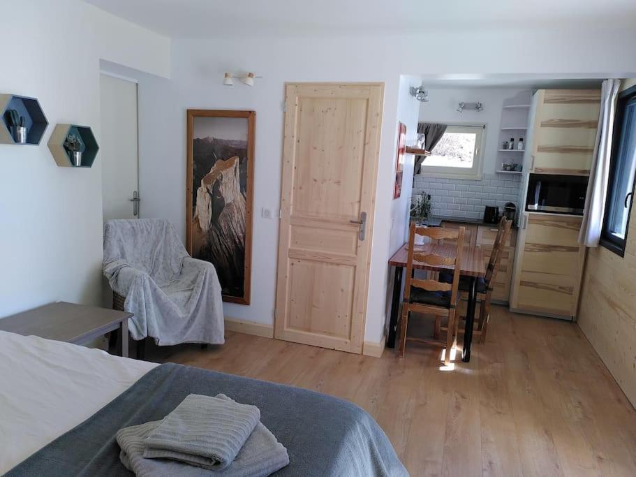 Studio Cosy Et Fonctionnel Entre Saule Et Lilas วียาร์-เดอ-ล็อง ภายนอก รูปภาพ